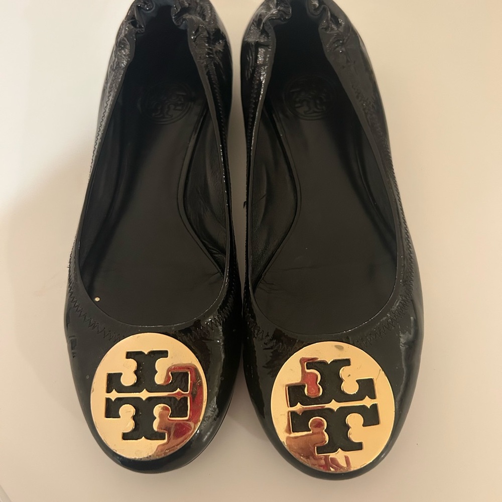 Tory Burch Black Patent Logo Round-Toe Ballet Flats